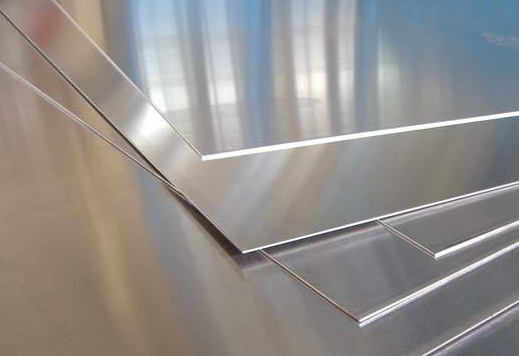 如何避免铝板出现白斑？